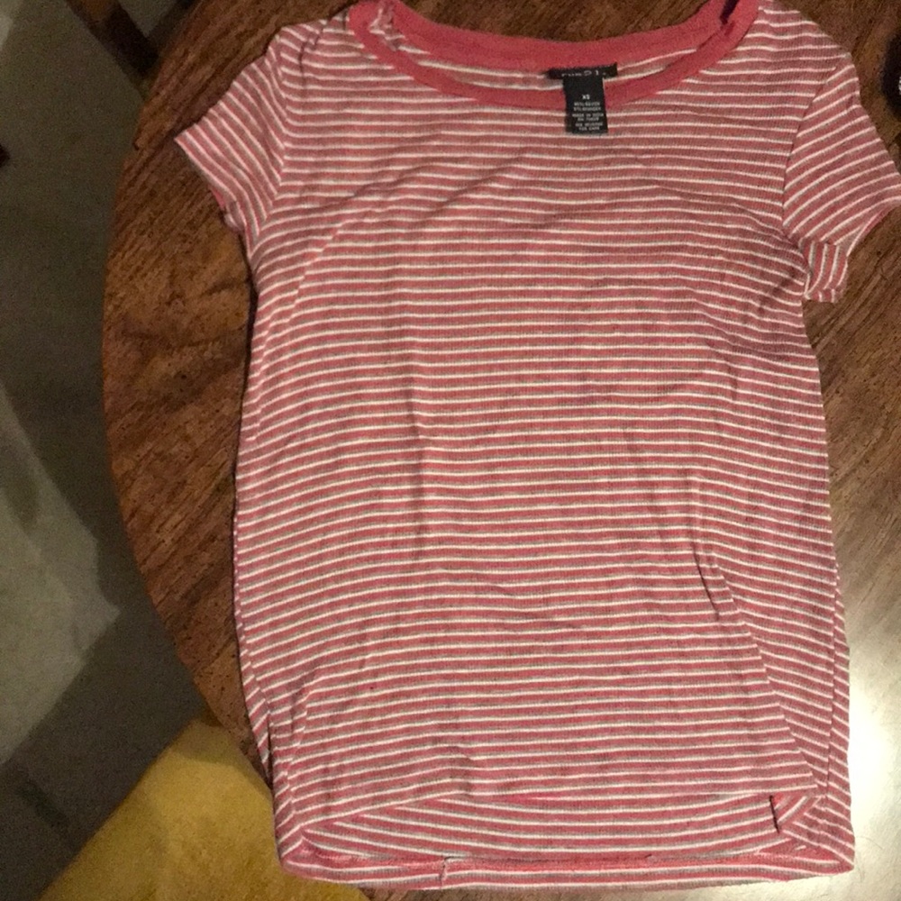 Stripped women’s tee.
